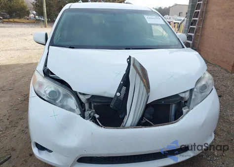 2017 Toyota Sienna Le 8 Passenger from USA, damaged, VIN 5TDKZ3DC5HS875927